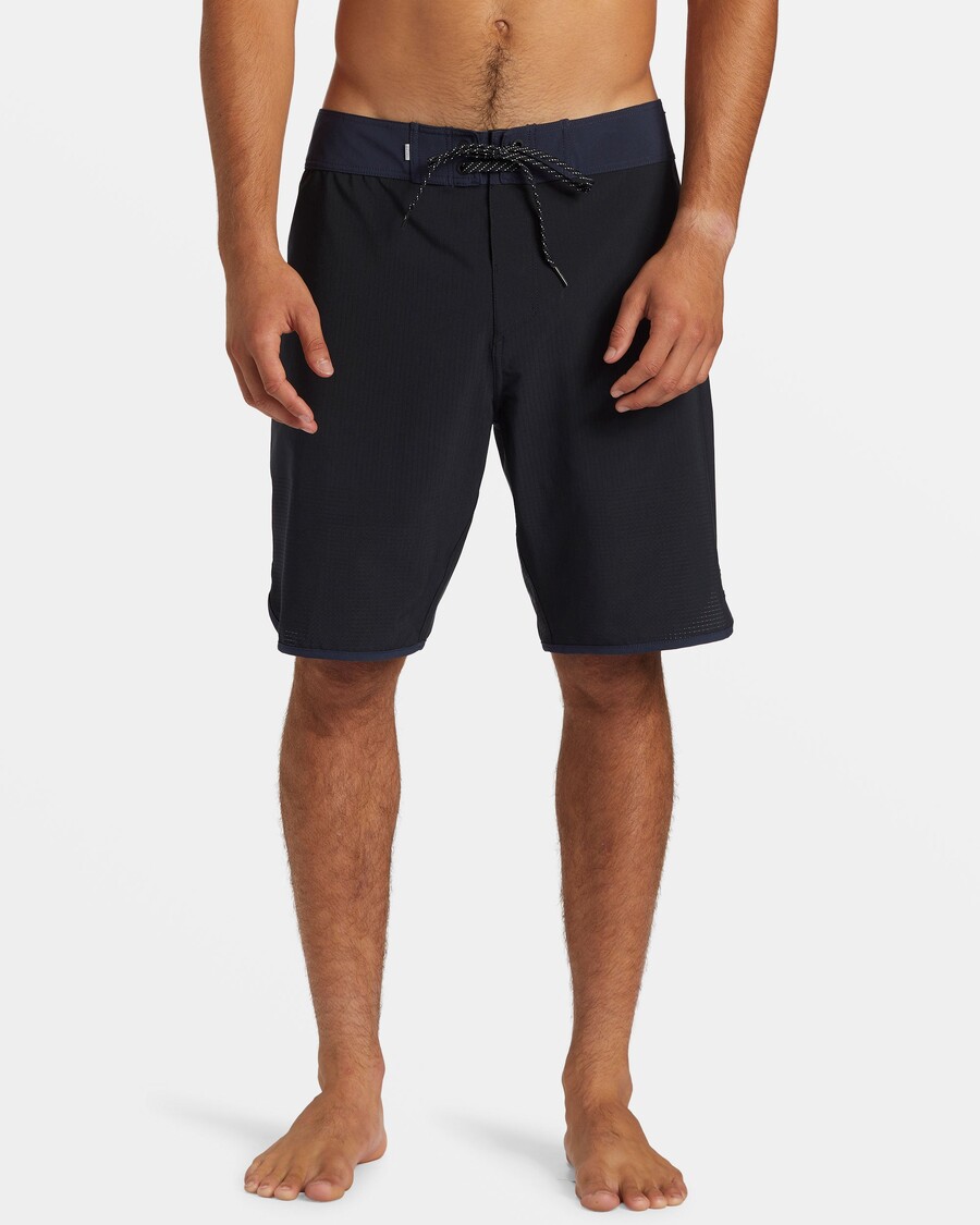 Quik Silver Highline Scallop 19" Boardshorts - Black